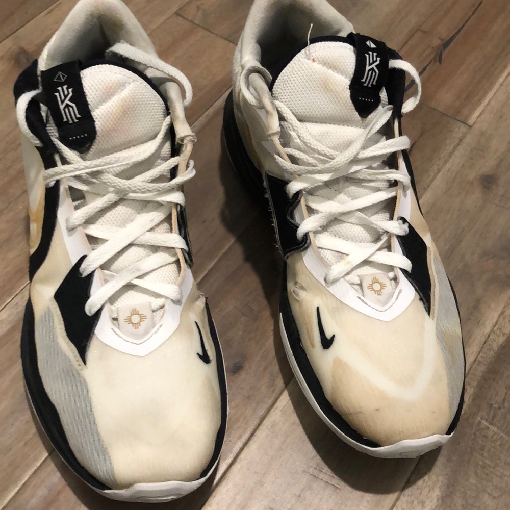 Nike Kyrie 5 low’s